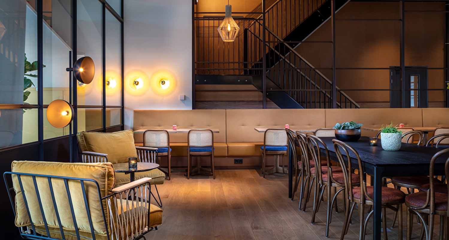 Restaurant seating area Olympic Hotel